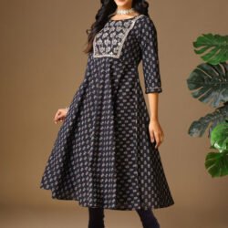 Black-tops with leggings